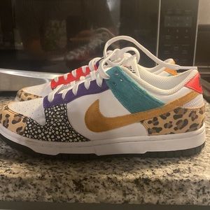 WOMENS DUNK LOW SE
"Safari Mix"